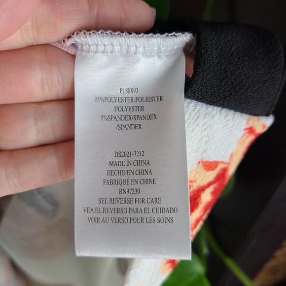 ALMOST FAMOUS ~ FLORAL DRESS - Picture 8 of 11